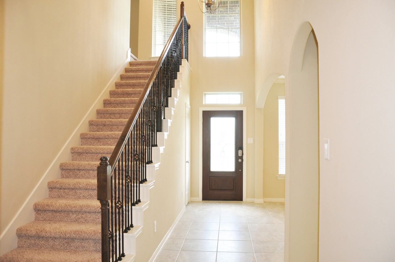 18111 Tall Chestnut St - Photo 3 of 16