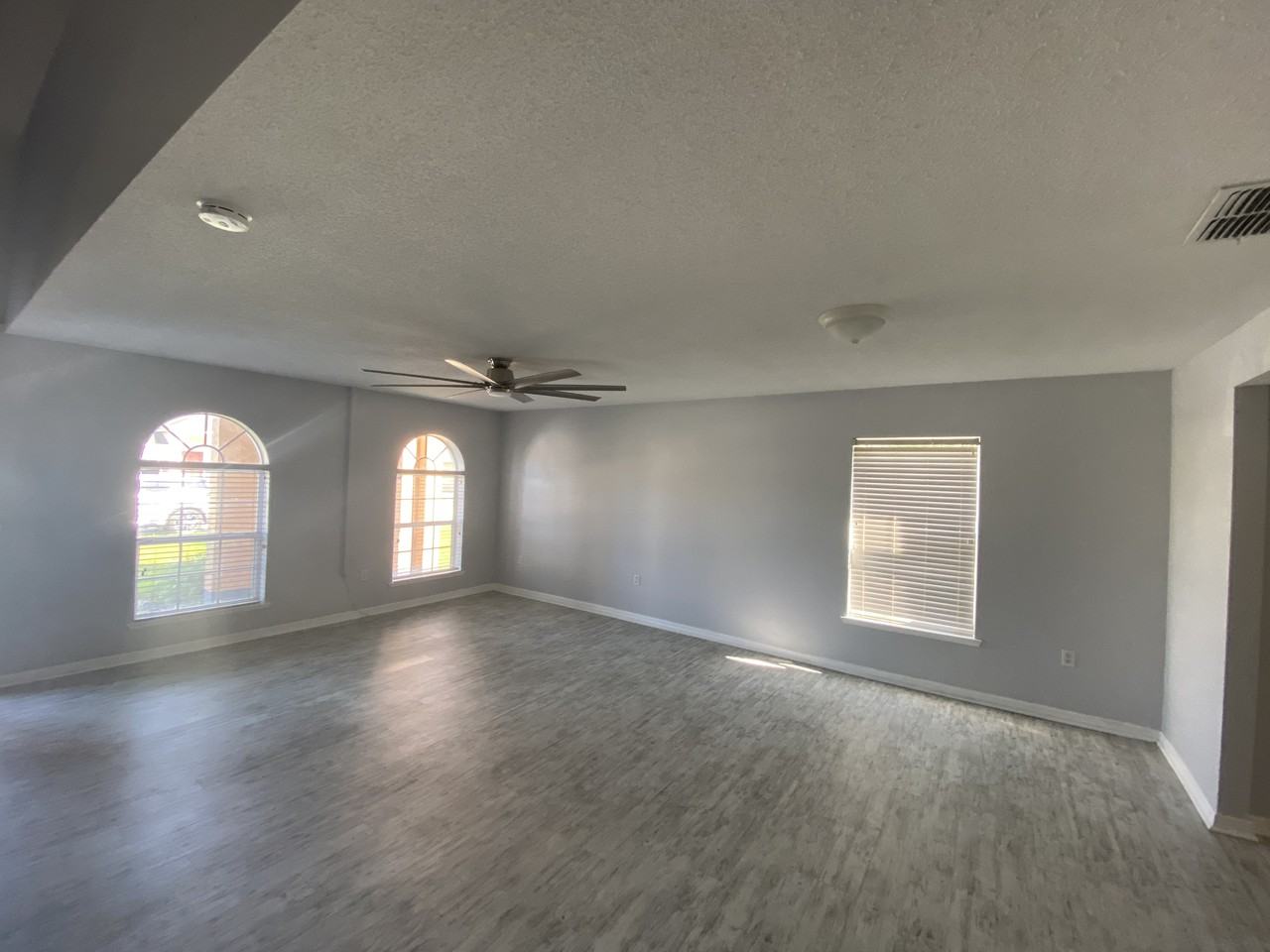 829 Sun Ridge Village Dr - Photo 2 of 15