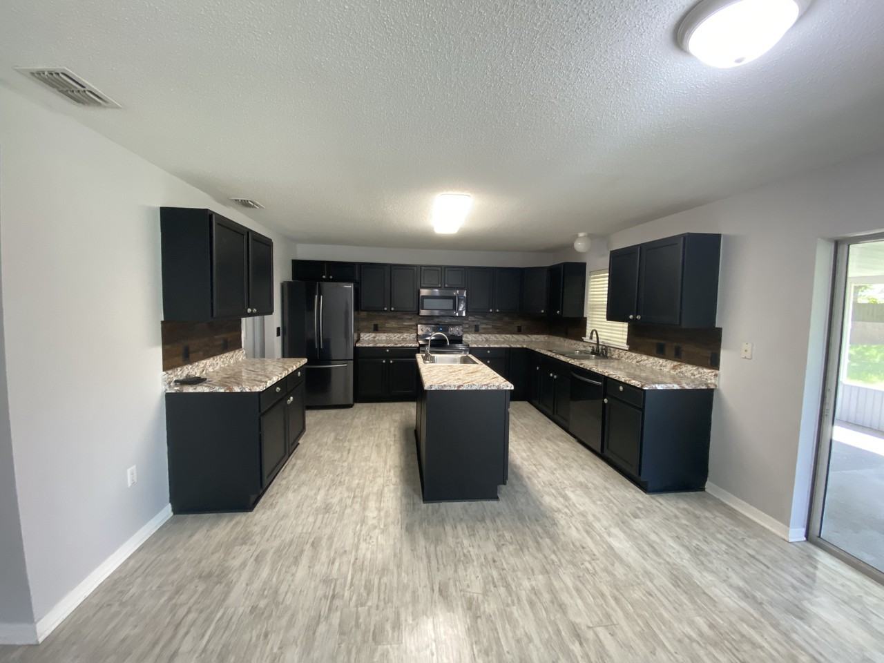 829 Sun Ridge Village Dr - Photo 3 of 15