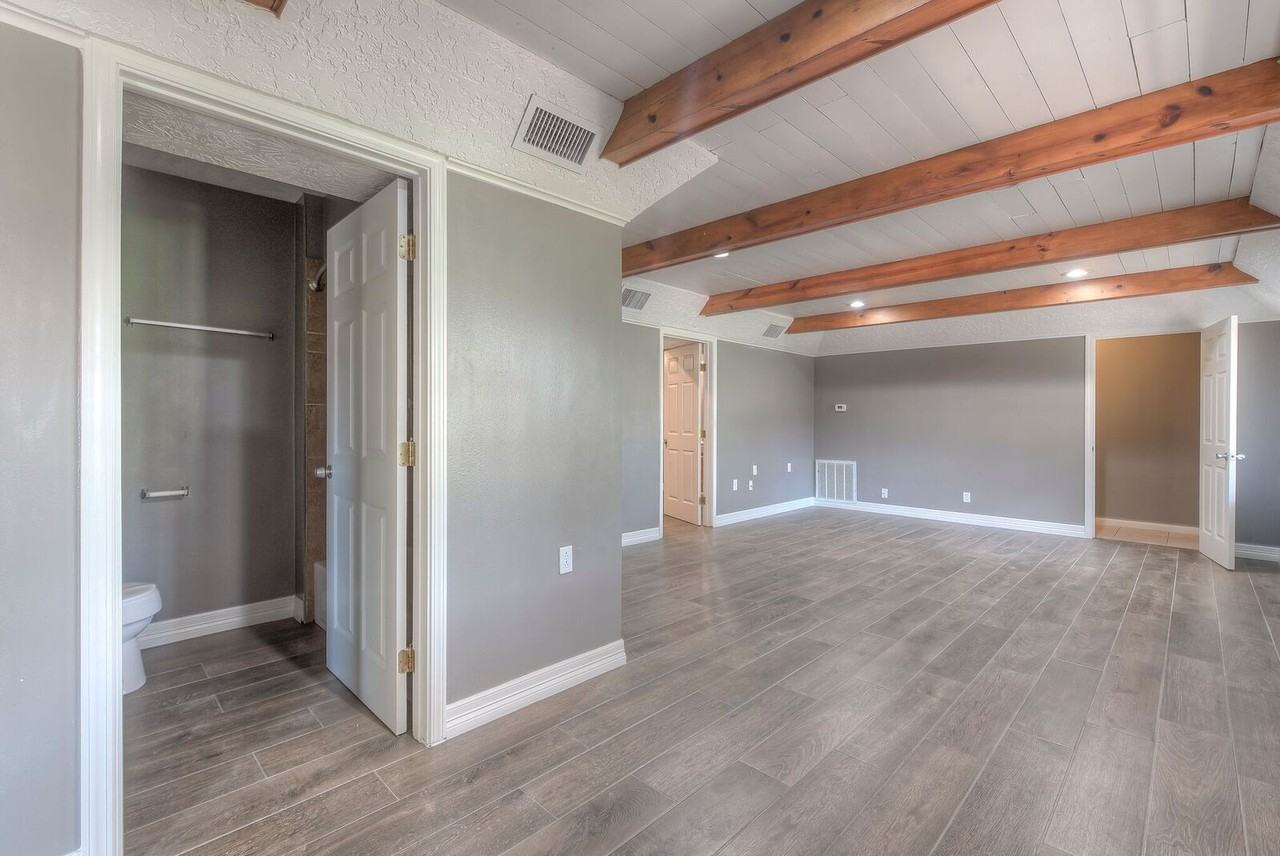 3660 Fish Hook Ln - Photo 2 of 14