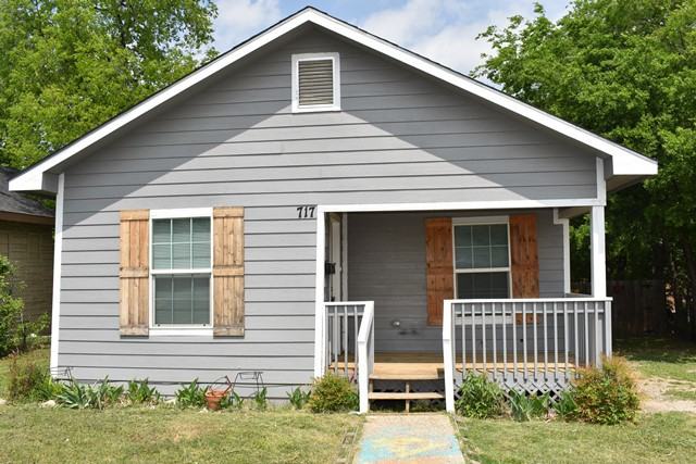 717 E Davis Ave - Photo 2 of 11