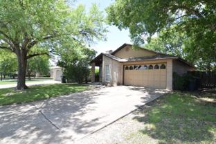 2722 Bowie Trl - Photo 1 of 1