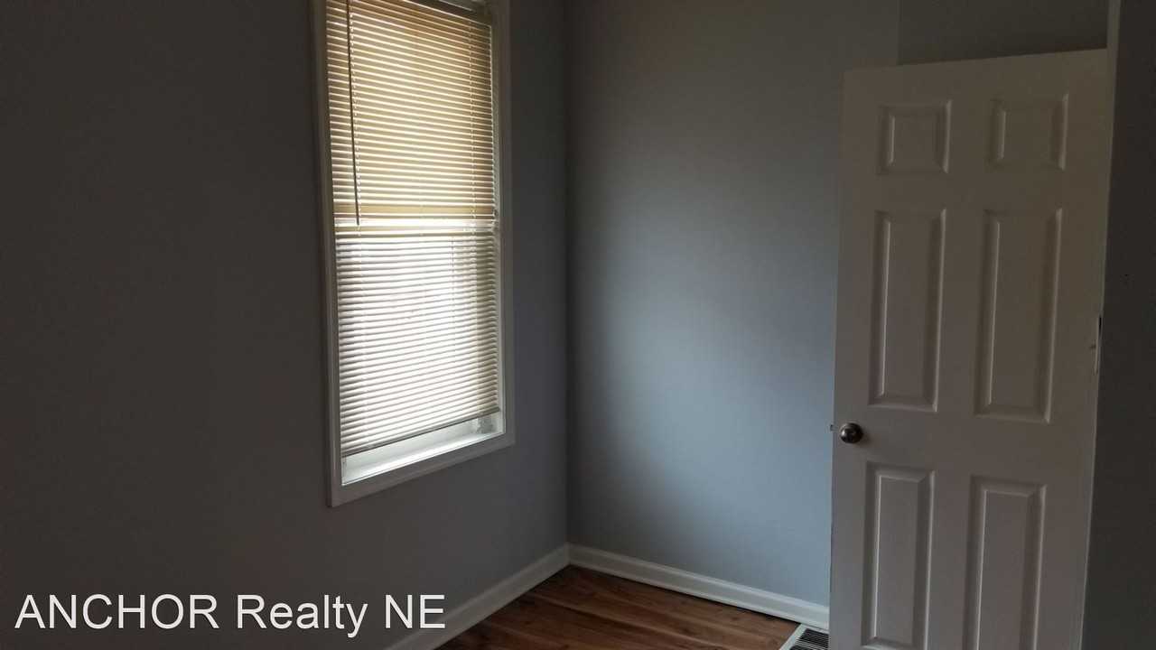 2716 W Oakdale St - Photo 3 of 14