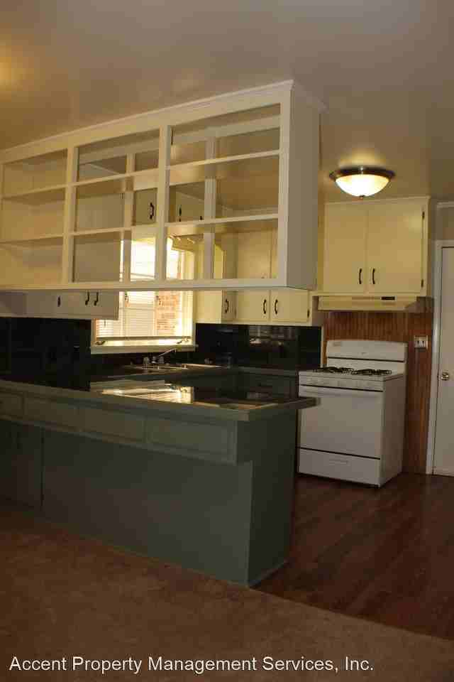 3936 E 54th St - Photo 3 of 16