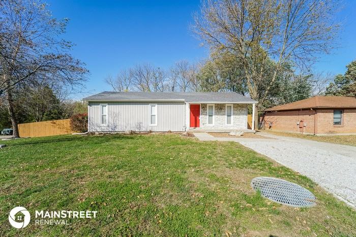 7710 Dominique Dr - Photo 2 of 17