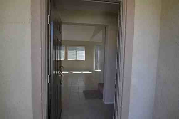 1448 Plaza Way - Photo 3 of 14