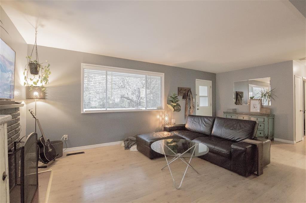 3864 Cedar Drive - Photo 3 of 16