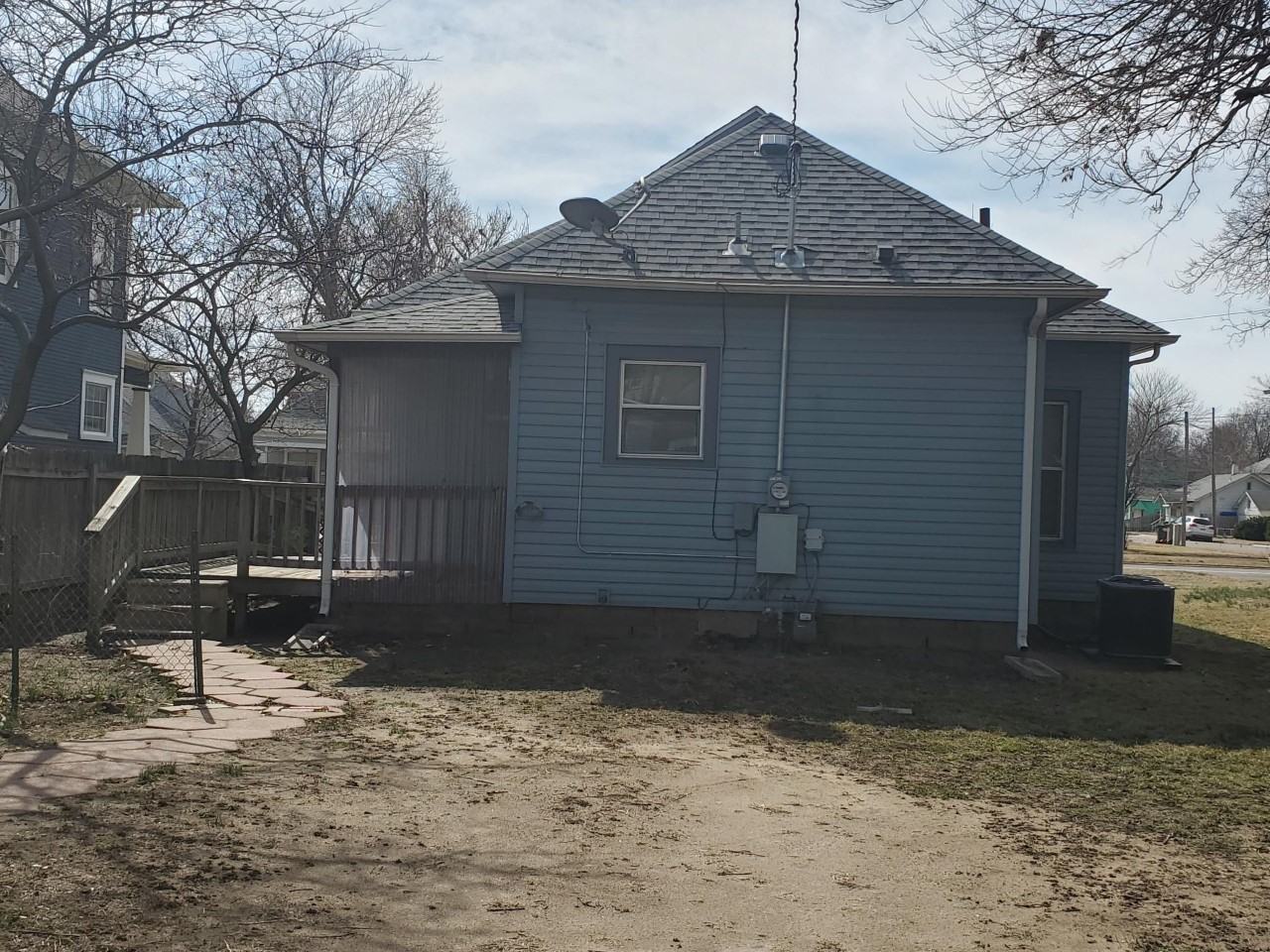 204 E 11th Ave #1 - Photo 2 of 10