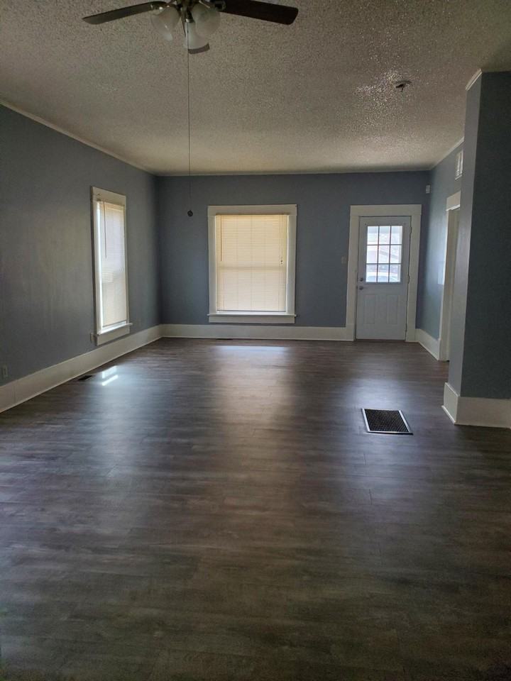 204 E 11th Ave #1 - Photo 3 of 10