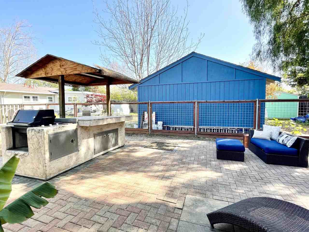 961 Spencer Ave #1 - Photo 2 of 9