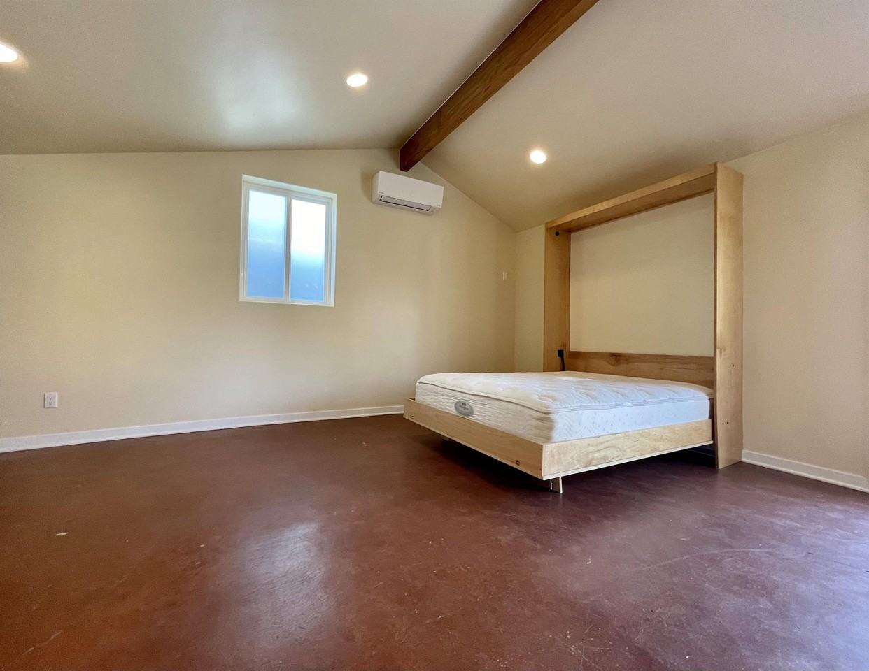 961 Spencer Ave #1 - Photo 3 of 9