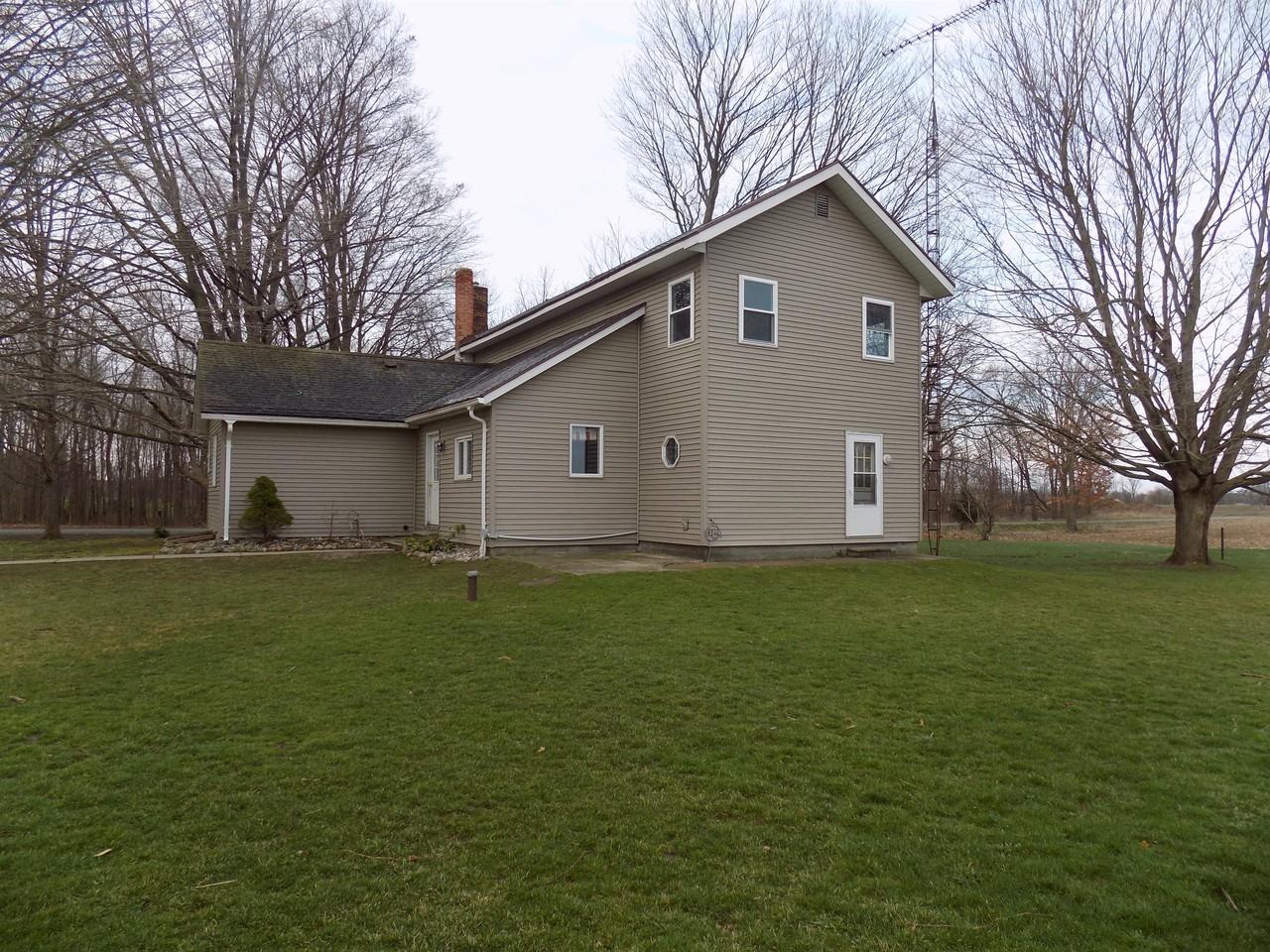 13590 Howard Rd #1 - Photo 4 of 16