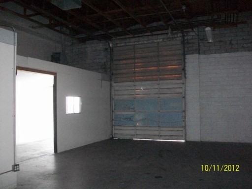 935 Wall St #2 - Photo 3 of 5