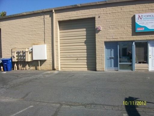 935 Wall St #2 - Photo 2 of 5