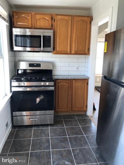 256 Wyoming Ave - Photo 2 of 5