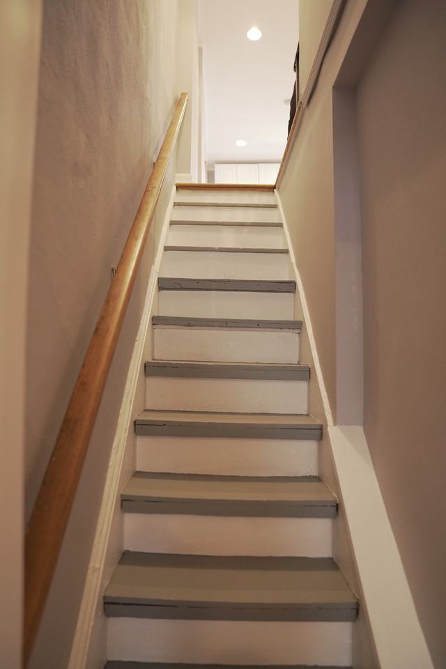299 18th St #2 - Photo 2 of 24