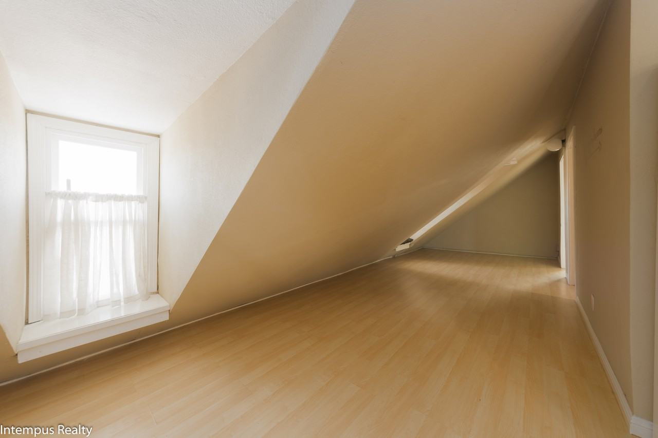 57 Wilson Ave - Photo 3 of 8