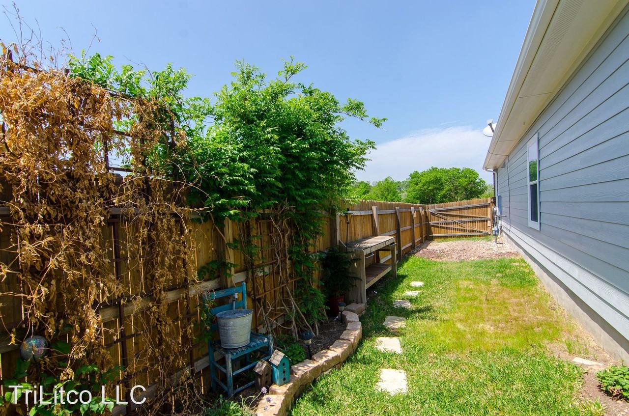 2041 Mottey St - Photo 2 of 39