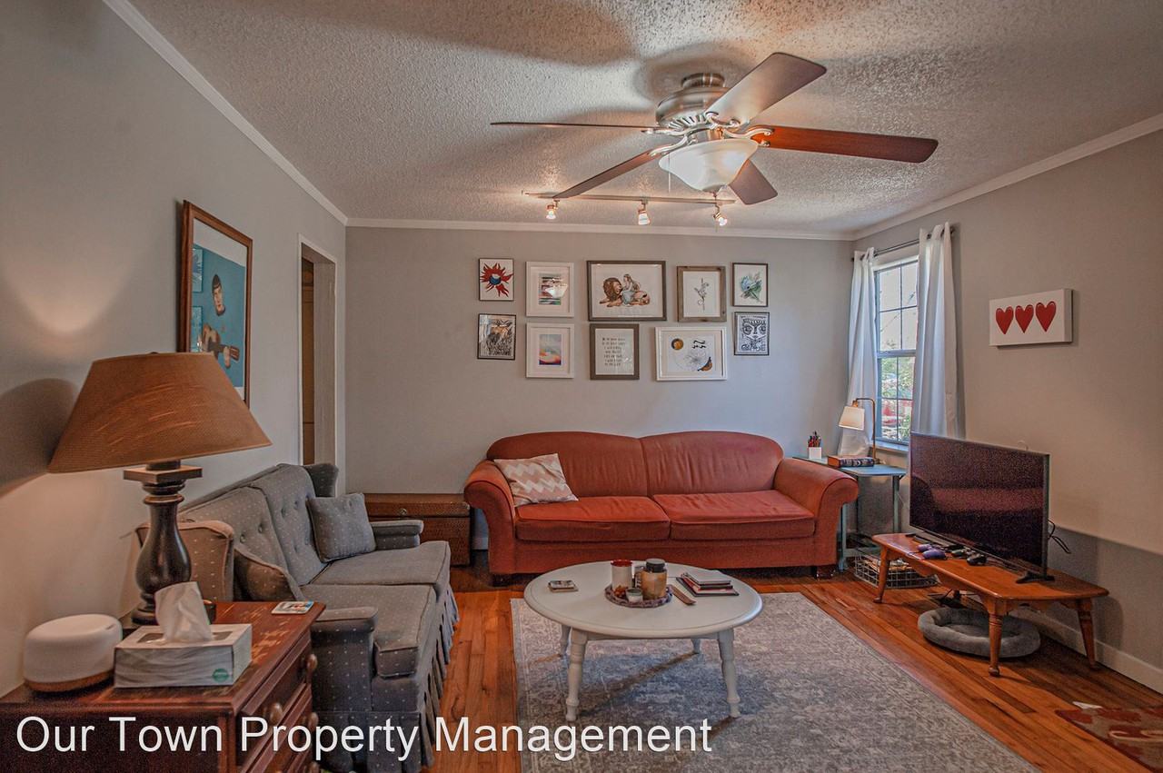 470 Clover St - Photo 2 of 10