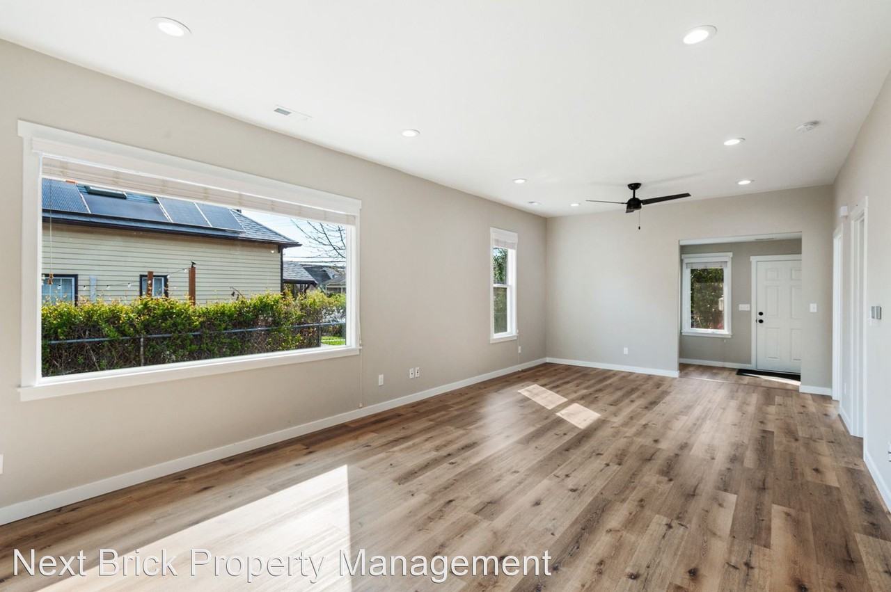 3230 S Ferdinand St - Photo 2 of 13