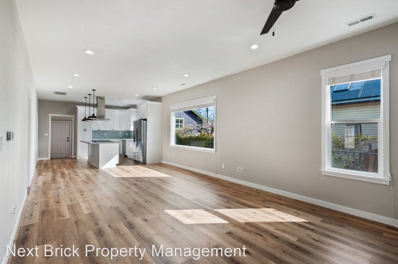 3230 S Ferdinand St - Photo 3 of 13