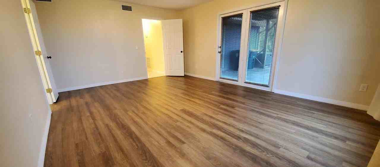 14087 Pine Island Dr #1 - Photo 3 of 10