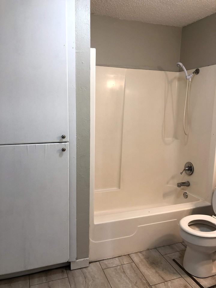 1406 Goliad Street #A - Photo 7 of 11