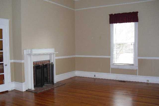 324 E Church St - Photo 2 of 7