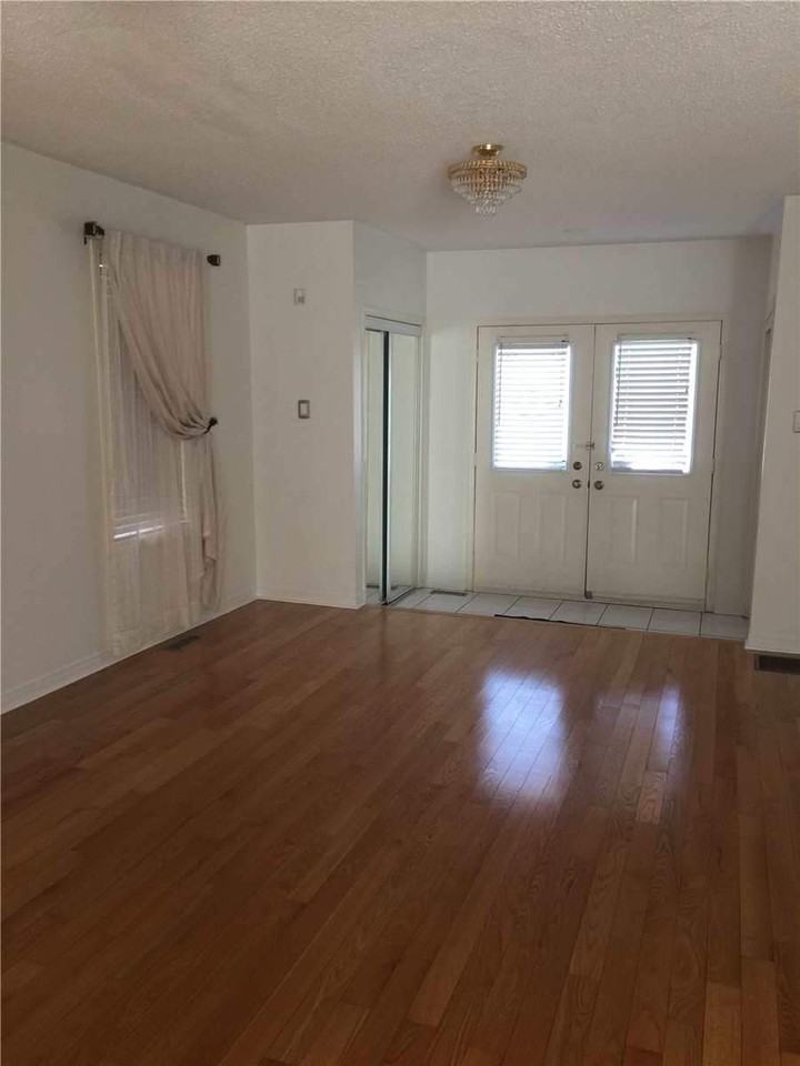 3258 Ridgeleigh Heights - Photo 3 of 8