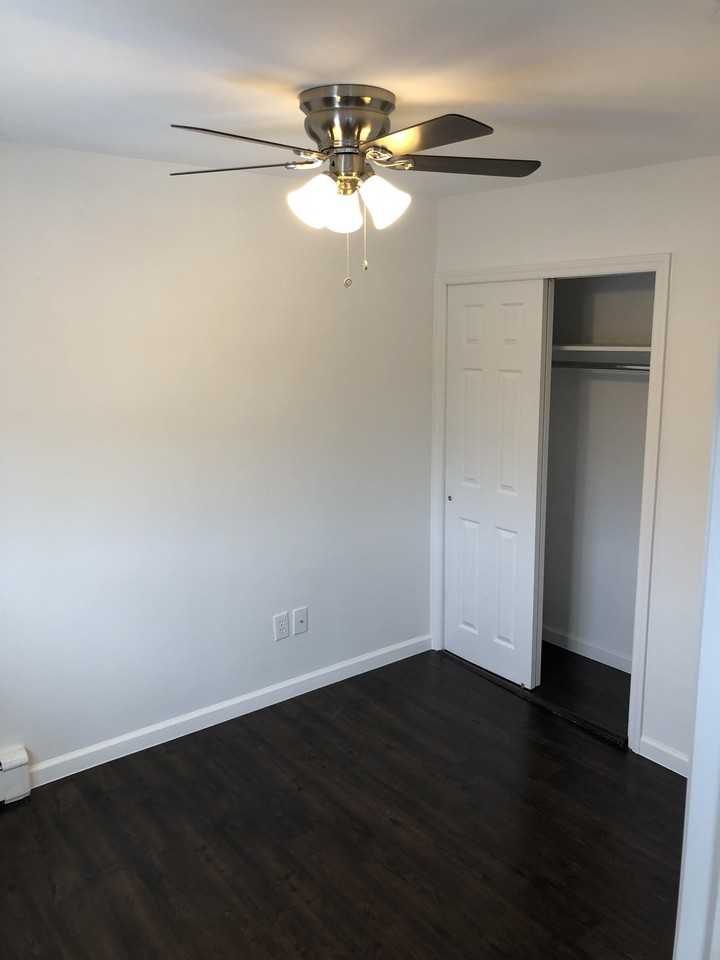 1737 1737 NORTH GARDINER DRIVE-22B #22B - Photo 2 of 14