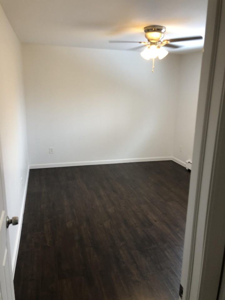 1737 1737 NORTH GARDINER DRIVE-22B #22B - Photo 3 of 14