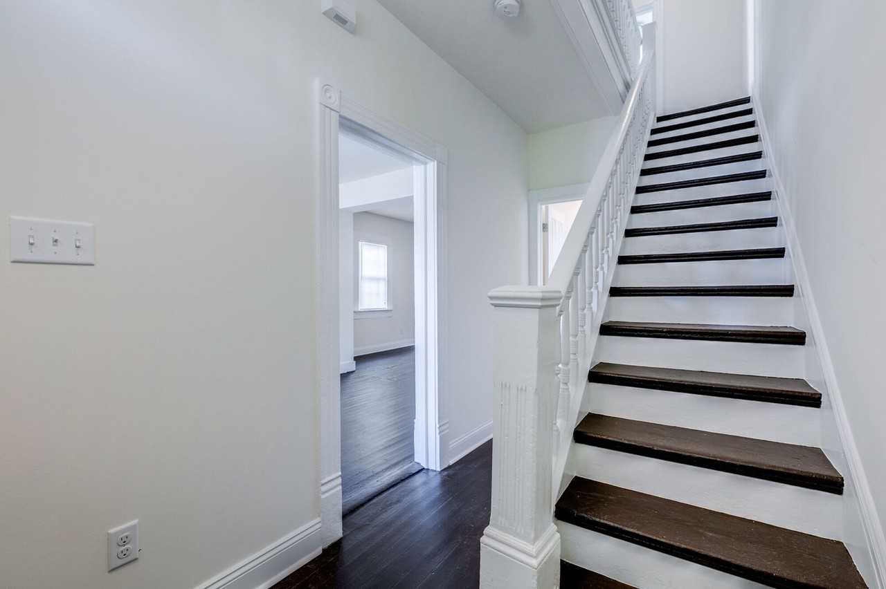 205 Minor St #1 - Photo 3 of 25