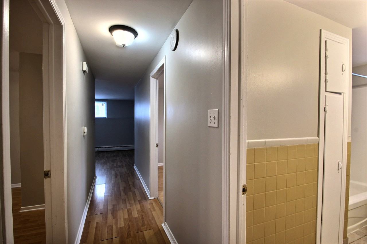 63 Atkinson Ave #B - Photo 2 of 7