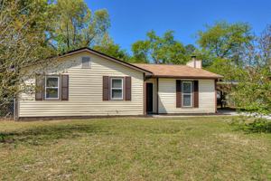 featured image of 2317 Woodsman Dr #1