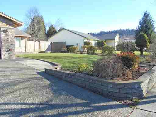 424 SW Birdsdale Dr - Photo 2 of 12