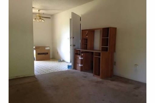 208 N Christy St - Photo 2 of 9