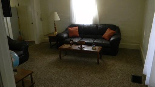 205 Broad St - Photo 3 of 9