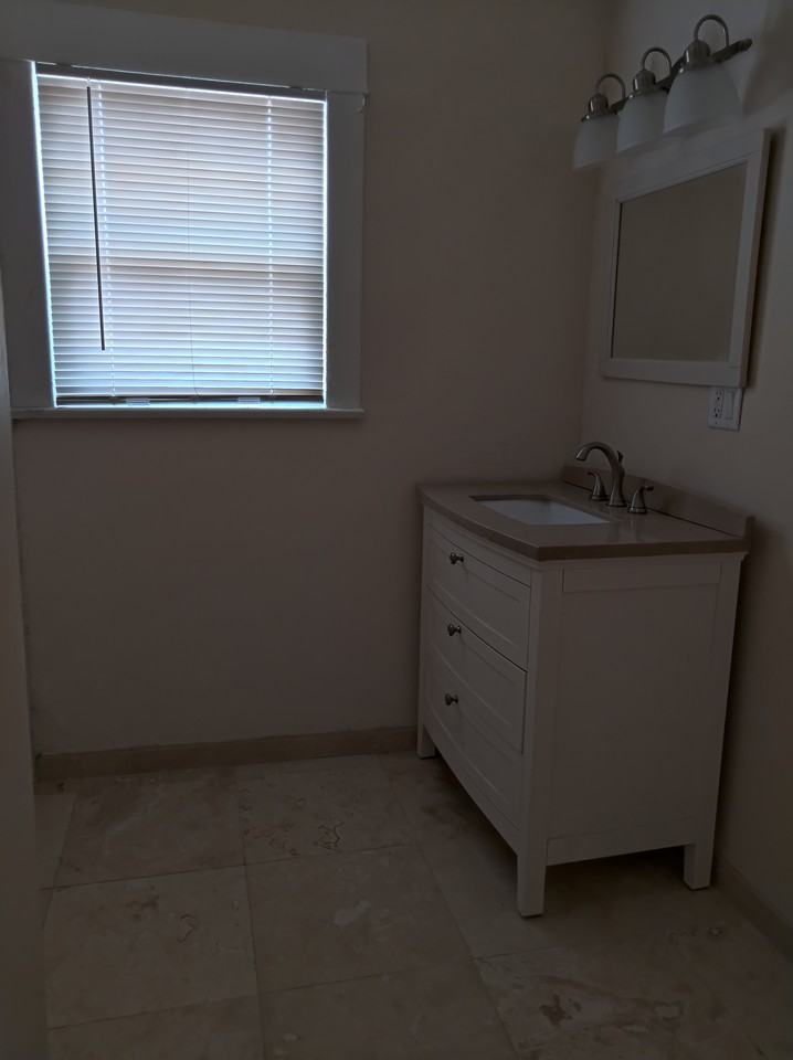 1536 East 8th Street - Photo 3 of 17