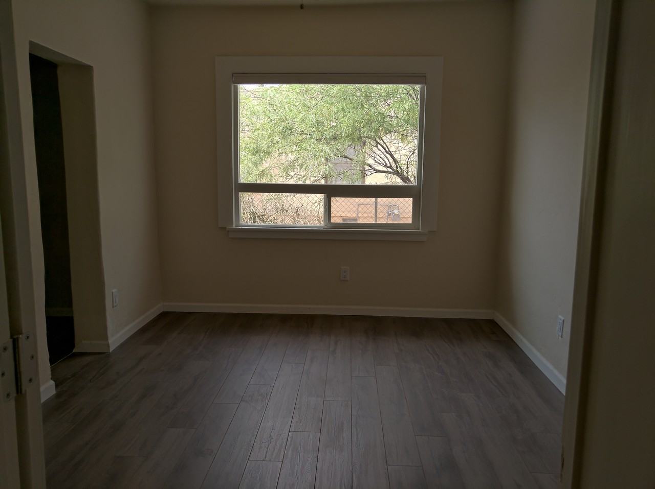 1536 East 8th Street - Photo 7 of 17