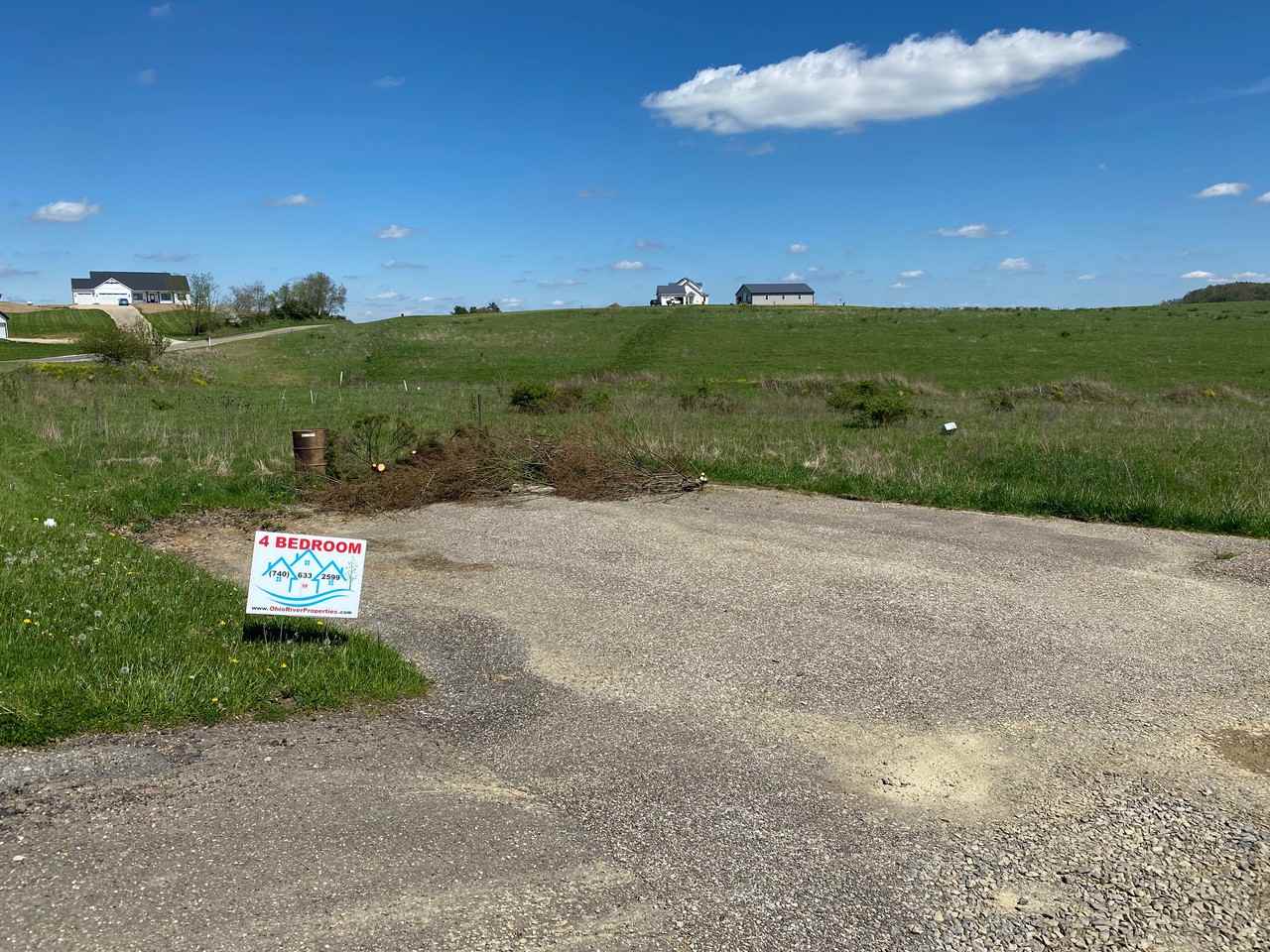 45619 Laura Dr - Photo 2 of 21