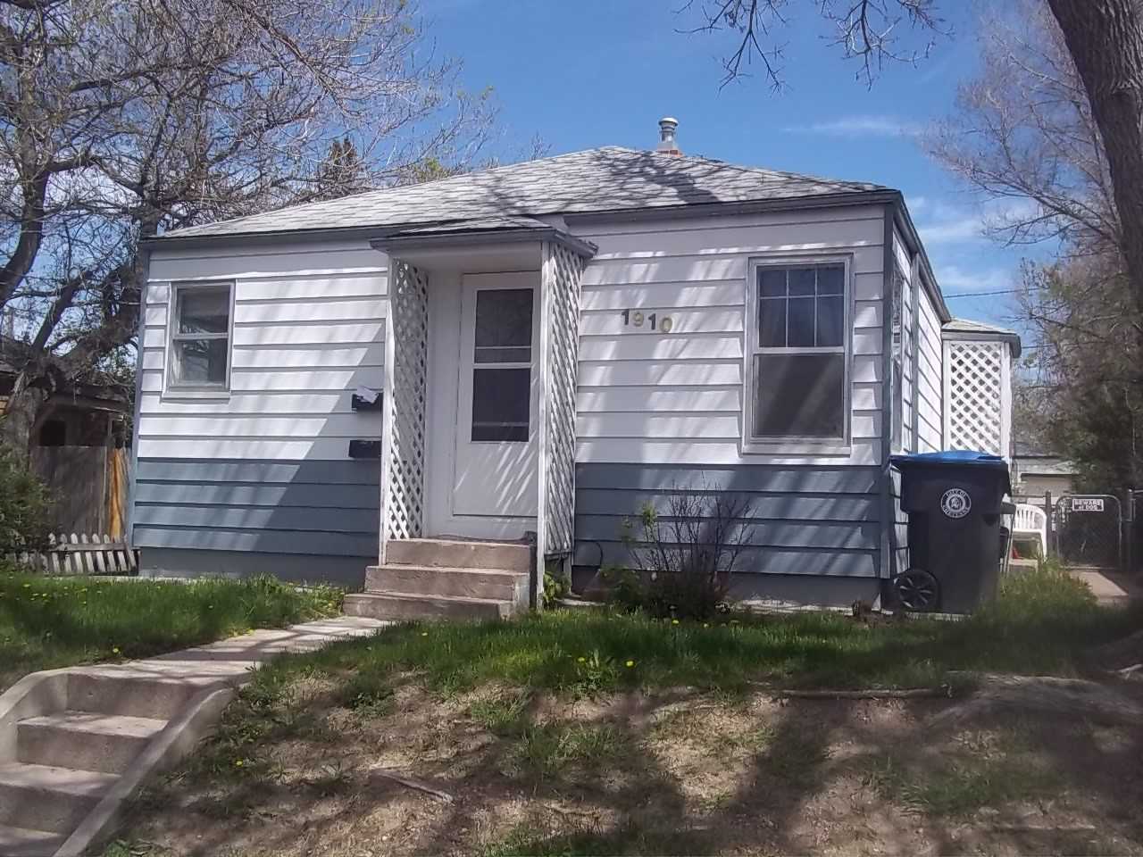 1910 E 16th St #B - Photo 7 of 8