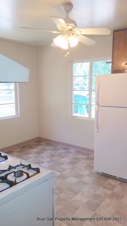 1025 Ivy St #1025 - Photo 5 of 18