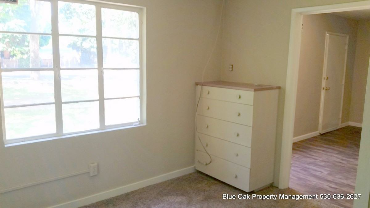 1025 Ivy St #1025 - Photo 6 of 16