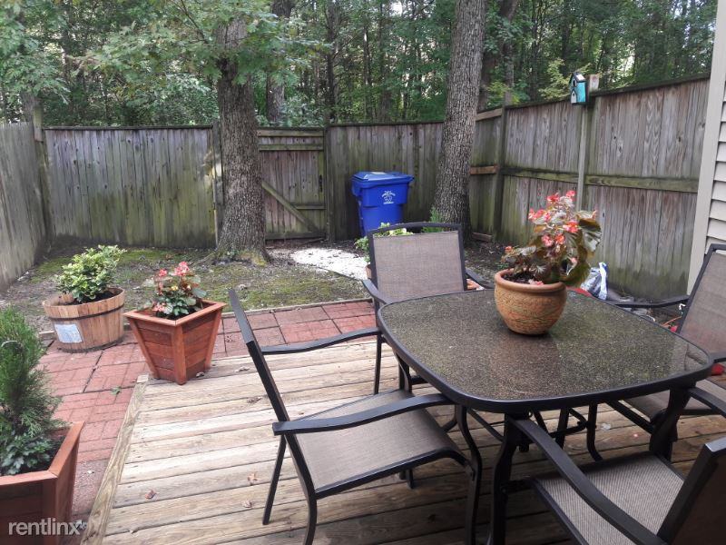 1598 Pin Oak Dr - Photo 3 of 12