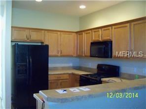 810 Carlyle Ln - Photo 3 of 15