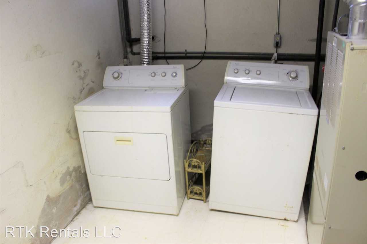 215 Willow Way - Photo 3 of 18