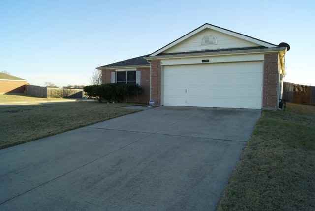 2312 Tailburton Ct - Photo 2 of 16