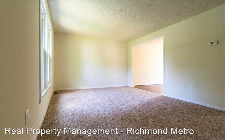 225 Lexington Dr - Photo 3 of 26