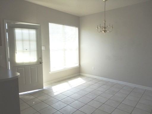 678 Gloria Dr #6 - Photo 2 of 13