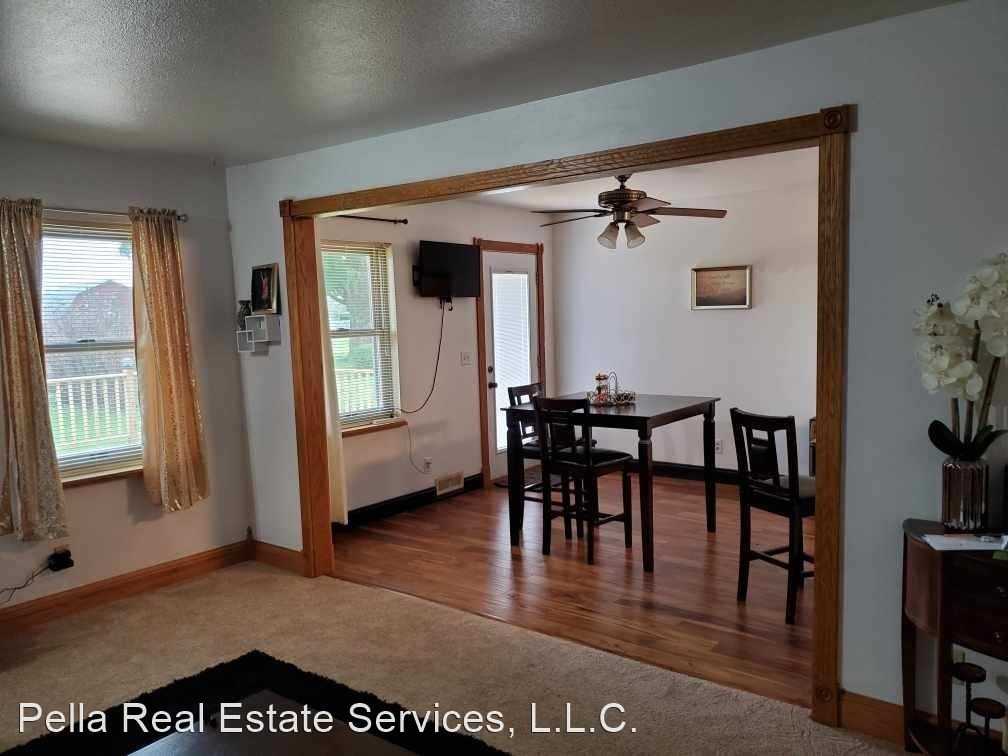 1212 Columbus St - Photo 2 of 5